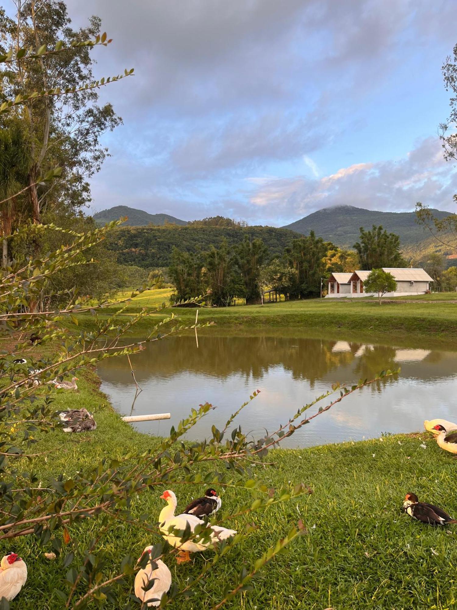 Pousada Rural Encantos Da Natureza Caraa Esterno foto